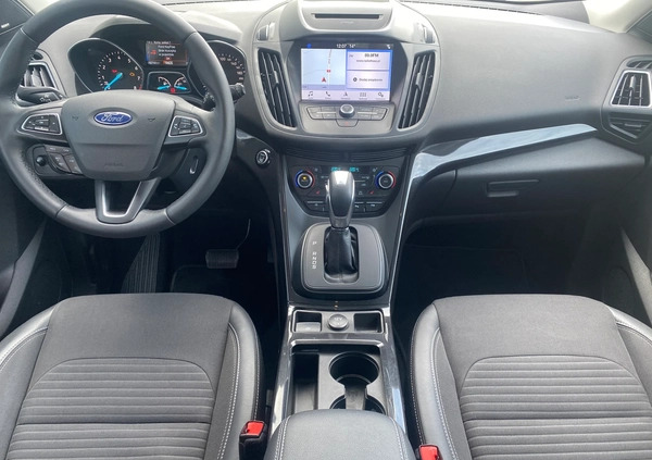 Ford Kuga cena 96900 przebieg: 60744, rok produkcji 2019 z Sławków małe 121